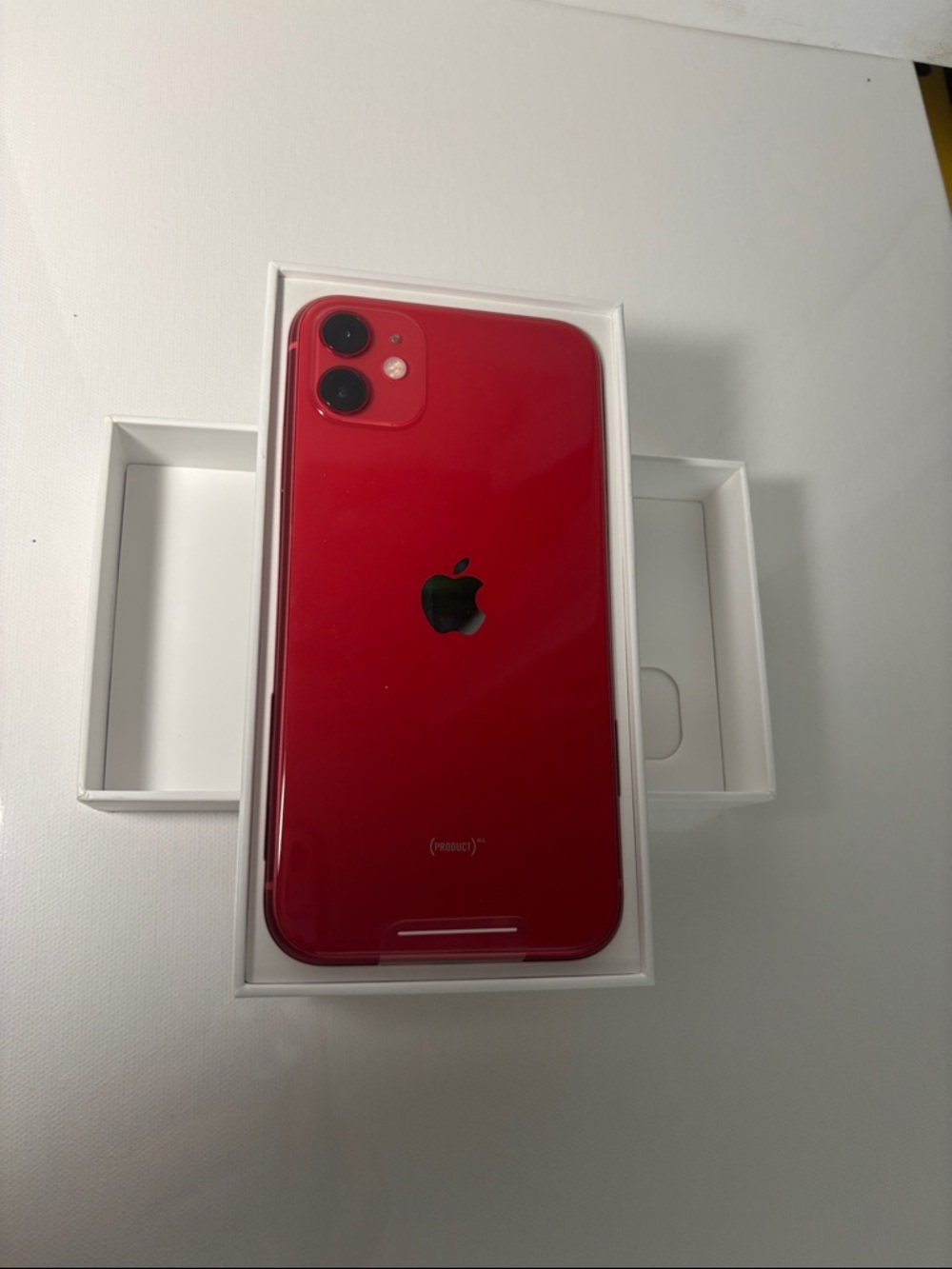NEW iPhone 11 with Box, 64 gb unlocked - Picture 4 of 14